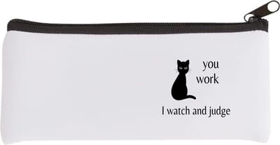 Akyol - you work i watch and judge Etui - Quotes - mensen die houden van quotes - kat - quotes - verjaardagscadeau - verjaardag - cadeau - kado - geschenk - gift - 20 bij 9 cm