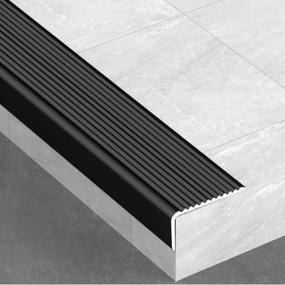 Trapneusprofiel Rand - Traptrede Bescherming - Veiligheid Verhogend - Anti-slip Groef - 30 x 20 mm - Zwart
