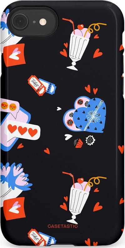Casetastic Hoesje Geschikt voor Apple iPhone 7/8/SE - Stijlvolle Beschermende Duo-layer Case - Liefdes Kaarten