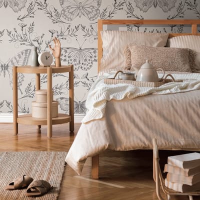 Fotobehang Profhome 392001-GU vliesbehang hardvinyl warmdruk in reliëf glad met vlinders mat grijs grijsbeige zwart 1,59 m x 2,8 m