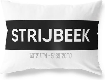 Tuinkussen STRIJBEEK - NOORD-BRABANT met coördinaten - Buitenkussen - Bootkussen - Weerbestendig - Jouw Plaats - Studio216 - Modern - Zwart-Wit - 50x30cm