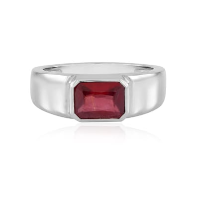 Cavill - 925 Sterling Zilver Ring met 1,571 ct Madagaskar Robijn - Platina Coating - Elegante Achthoekige Robijn Ring - Brede Zilveren Sieraad