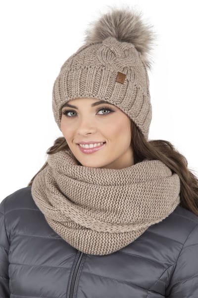 Vivisence Dames Wintermuts En Colsjaal Set - Zachte Acrylbrei Met Fleece Voering En Eco Bont Pompon - Warm Comfortabel En Antistatisch Voor Koude Winterdagen En Perfecte Pasvorm - Beige