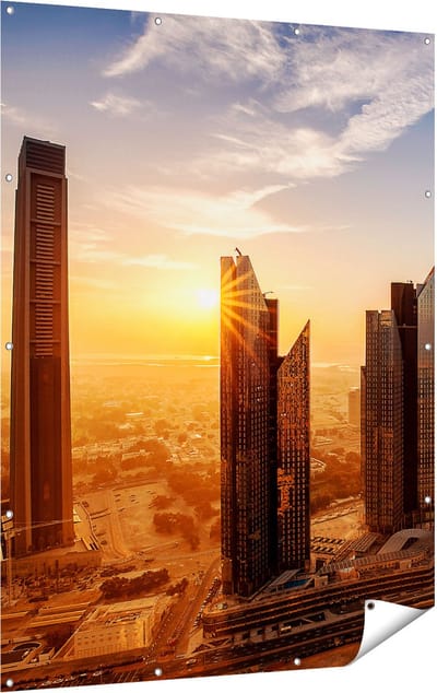 Gards Tuinposter Dubai Stad bij Zonsopgang - 120x160 cm - Tuindoek - Tuindecoratie - Wanddecoratie buiten - Tuinschilderij