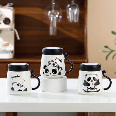 Cartoon Leuke Spiegelbeker met Deksel, Kleine Panda Hoge Waarde Huishoudset Mok met Draagbare Drinkbeker Klein Cadeau 420ML black