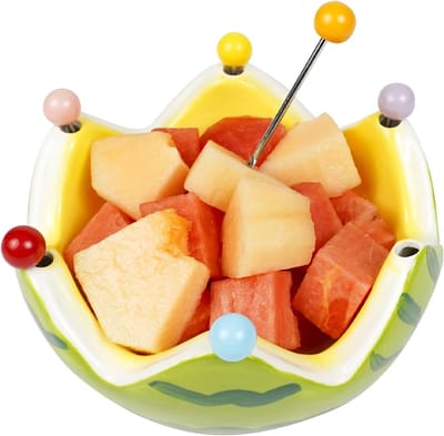Een watermeloenvormige keramische fruitschaal - 17,5×9,5 cm - Inclusief 6 vorkjes - Geschikt voor gebruik in de keuken en thuis - Mooi en praktisch voor het serveren van snacks, desserts en snoep - Geel