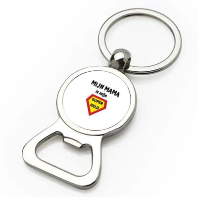 Akyol - mijn mama is mijn superheld flesopener - Moeder - super mama - moeder cadeautjes - moederdag - verjaardag - geschenk - kado - 9 bij 3 cm