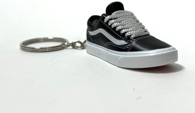 ShoeBlockX SneaKeys | Sleutelhanger | Tassenhanger | Vans Old Skool Black White | Sneakers