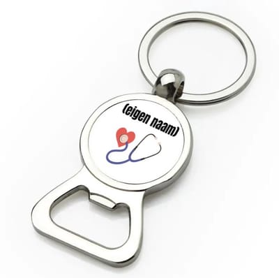 Akyol - dokter slethoscoop met eigen naam flesopener - Dokter - iemand die dokter is - ziekenhuis - hart - verjaardag - cadeau - kado - 9 bij 3 cm