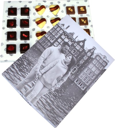 Gepersonaliseerde Chocoladecadeau met Jouw Foto - Valentijn chocolade - Brievenbuspakje - handgemaakte chocolade - Fairtrade Chocolade - Verjaardag - Kado - Valentijn - Gepersonaliseerd Cadeau