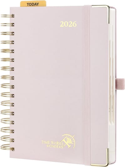 Agenda 2026 A5 - Planner Dagindeling - Tijd Plannen - Eén Pagina Per Dag - 21.5 x 14.5 cm - Lichtroze