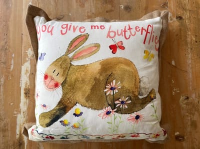 Sierkussen - You Give Me Butterflies ~ Konijn - 45 Cm X 45 Cm