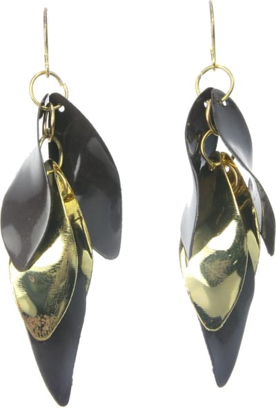 Behave - Oorhangers dames gebogen design - Goudkleur zwart - Feestelijk