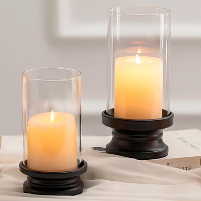 Set van 2 Zwarte Kandelaren voor Pilaar Kaarsen met Doorzichtig Glas - Decoratieve Metalen Kandelaren voor Bruiloft, Feest, Vakantie en Tafelpresentatie