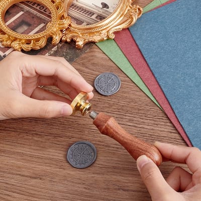 PandaHall de Zegelstempel van de kompaswas, Verzegelende Waszegels Messing Hoofd Retro Zegelkit voor de Uitnodiging van de Enveloppenpartij Wijnpakketten Verjaardag Embellishment Giftdecoratie
