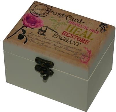 Decoratieve houten opbergdoos.