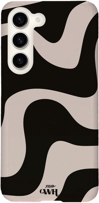 xoxo Wildhearts Ride With Me Black - Single Layer hoesje geschikt voor Samsung Galaxy S23 - Siliconen hoesje met print - Backcover hardcase - Hard cover - Golvenprint - Golvend patroon - golven - Beige / Zwart