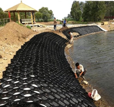 Grind Stabilisator Rooster - Bodemversterker Geogrid - Gazon Keerwand - Heavy Duty Stabilisatiemat - 4x3 Meter - Zwart