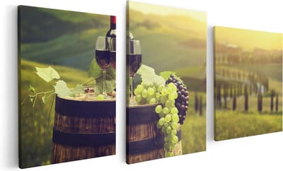 Artaza Canvas Schilderij Drieluik Wijn met Druiven op een Vat in Toscane - 120x60 cm - Wanddecoratie Woonkamer - Schilderijen - Muurdecoratie