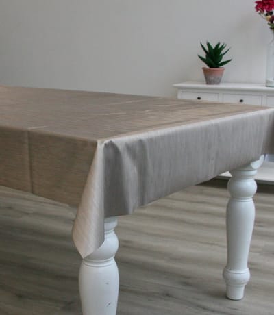Luxe kerst tafelzeil/tafelkleed gouden metallic look 140 x 300 cm - Tuintafelkleed - Kerstdiner tafeldecoratie - Kerstdecoratie