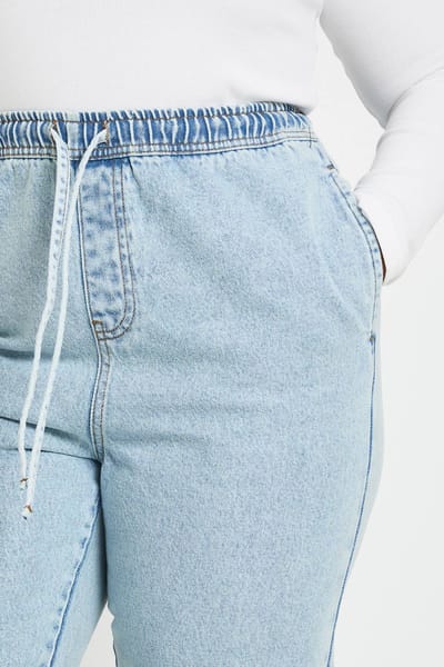boohoo Dames Plus Elastische Jeans met een Tailleband met Trekkoord en Wijde Pijpen | Acid Wash Light Blue | Maat: 16