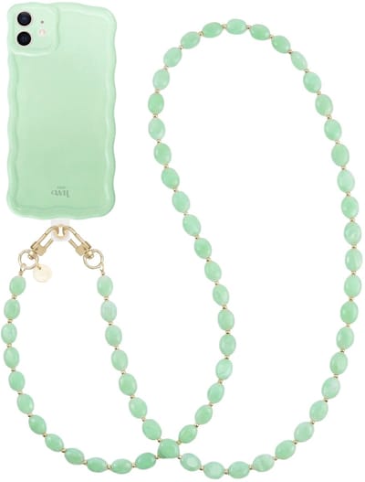 xoxo Wildhearts Glossy Wavy Case Sage Sorbet - Ocean Mint (lang koord) - geschikt voor iPhone 12 - hoesje met telefoonkoord - afneembaar koord - Kralenketting - lang telefoonkoord - hoesje met golven - Groen