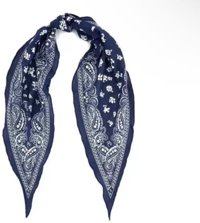 Blue scarf with Bandana print - blauw sjaaltje - Paisley sjaaltje - Sjaaltje met print - bandana met print - haarband - sjaaltje meerkleurig - bandana - vierkant sjaaltje met print - bandana sjaaltje - mini sjaal - sjaaltje over broek - bandana print