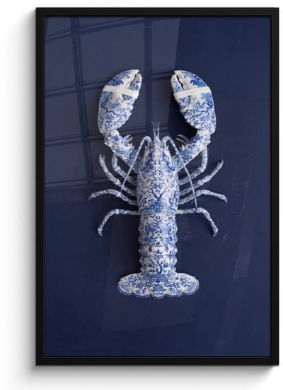 Poster in lijst - Fotolijst 60x90 cm - Posters - Kreeft - Porselein - Delfts - Blauw - Posterlijst zwart - Decoratie - Wanddecoratie woonkamer - Muurdecoratie slaapkamer