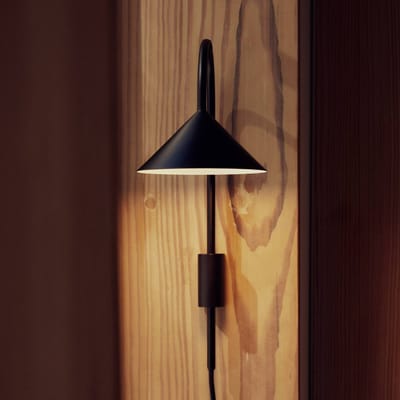 FRANDSEN wandlamp Grasp, matzwart, 40 cm, stekker