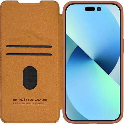 Geschikt voor Nillkin Apple iPhone 15 Qin Pro Leather Hoesje met Camera Slider - Bruin