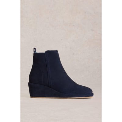 White Stuff Luna Suede Wedge Ankle Boot Dark Navy Maat: 3 | Laarzen Outlet | Dames | Blauw