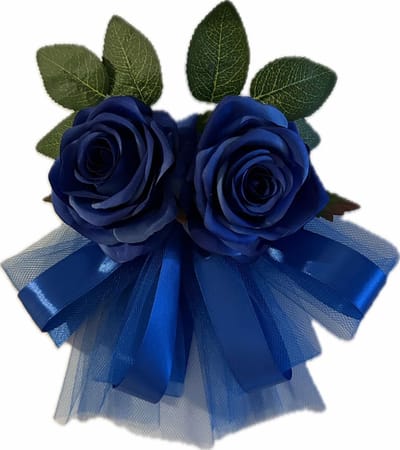 autodeco.nl LINA BLAUW Handvatten Decoratie 4 stuks - Trouwauto Versiering - Blauwe Rozen met Linten en Tule - Bloemen voor op de Handvatten - Versiering Handvat Auto - Autoversiering voor Volgauto's