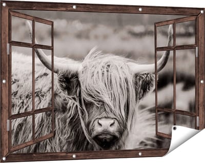 Gards Tuinposter Doorkijk Schotse Hooglander Koe - Zwart Wit - 120x80 cm - Tuindoek - Tuindecoratie - Wanddecoratie buiten - Tuinschilderij