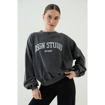 Dames Dsgn Studio Collegiate Bedrukte Sweatshirt Met Ballonmouwen En Ronde Hals | Houtskool | Maat: XS
