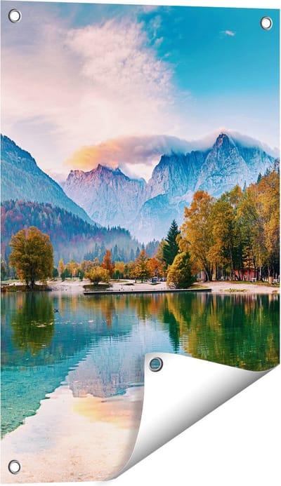 Gards Tuinposter Meer in de Bergen met een Geit Standbeeld - 40x60 cm - Tuindoek - Tuindecoratie - Wanddecoratie buiten - Tuinschilderij