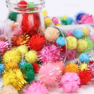 Kleurige Pompoms, 235 Stuks, 1-3 cm, Fluffy Pluche Ballen voor Creatieve Knutselprojecten, DIY, Kinderen, Cadeaus, Feestdecoratie