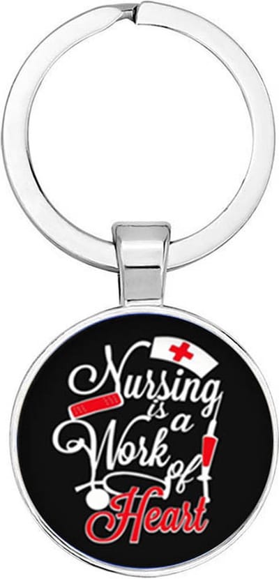 Akyol - Nursing is a Sleutelhanger - zuster - iemand die zuster is - werk - cadeau - verjaardag - kado - geschenk - gift - welkomst cadeau - afscheidscadeau - 2,5 x 2,5 CM