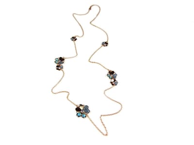 Zilveren collier halsketting halssnoer roos goud verguld Model Blossom met bloemen en blauwe stenen