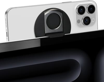 kwmobile telefoonhouder voor laptop geschikt voor Apple Macbook OS Ventura / iOS 16 iPhone 16 15 14 13 12 houder - Maak je telefoon een webcam - Magnetische telefoon houder in zwart