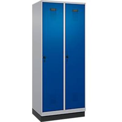 C+P Evolo Plus garderobekast, 2 vakken, 400 mm vakbreedte, met plint, rechts scharnierend, B 800 x D 500 x H 1950 mm, draaischroef, blank aluminium/ gentiaanblauw