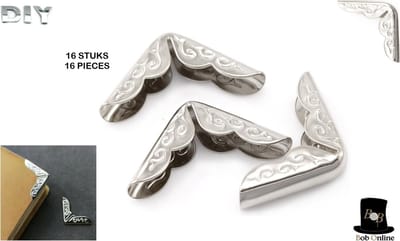 Bob Online ™- 16 Stuks – Gedetaillerd Zilver – Boeken Hoekbeschermers – Metalen Hoekbeschermers – Boekenkraft – Album Hoekbeschermers - Foto Hoekjes – Metalen Foto Hoekjes – DIY Boek Hoekjes – Scrapbook Hoekbeschermers – Silver Book Corner Protectors