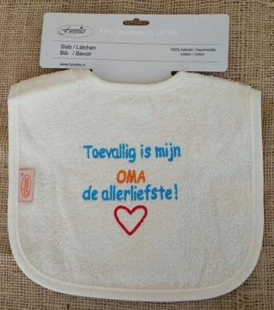 Slab met "Toevallig is mijn oma de allerliefste"