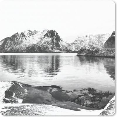 Muismat 20x20 cm - Mousepad Winter - Meer - Zwart - Wit - Muismatten - Kerst - Cadeau - Kerstcadeau voor mannen en voor vrouwen