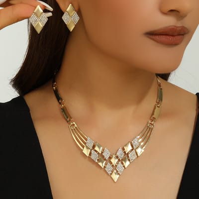 Sieradenset / Geometrische vierkante V-vormige ketting en oorbellen set / Veelzijdige en unieke sieradenset