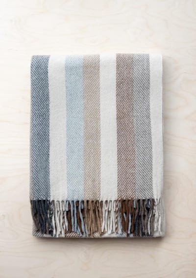 Kniedeken Gestreept Beige - Gerecycled Wol - 72x190 - TBCo Scotland