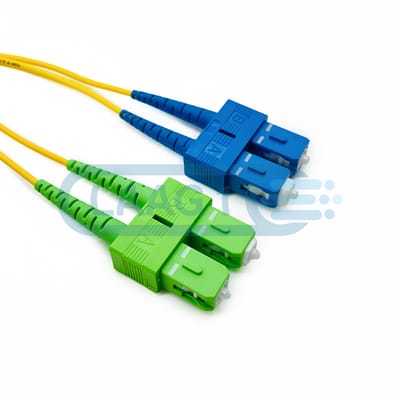 Laag1 - Glasvezel Patchkabel - Simplex SC/APC naar SC/UPC - 2.0m + Koppelblokje