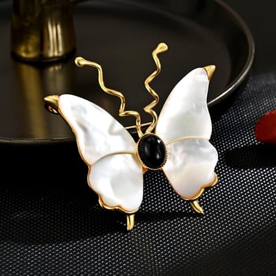 Dames Licht Luxe Design Veelzijdige Vlinder Broche Elegant En Modieus Niche Design Gevoel Broche Dagelijkse Accessoires white