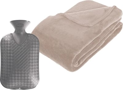 Groot Fleece deken/plaid Beige 230 x 180 cm en warmwater kruik 2 liter - 280 grams kwaliteit