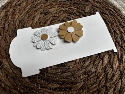 Antislip haarspeldjes Madelief - baby knipjes - kinderknipjes - haarspeldjes kinderen - kinderknipjes - haarspeldjes - kraam cadeau - baby knipjes - haarspeldjes voor kinderen - haarknipjes - haarspeldjes meisjes - knipjes voor kinderen