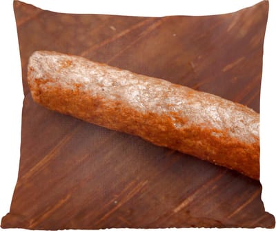 Sierkussens - Kussentjes Woonkamer - 60x60 cm - Een heerlijke frikandel op een houten achtergrond